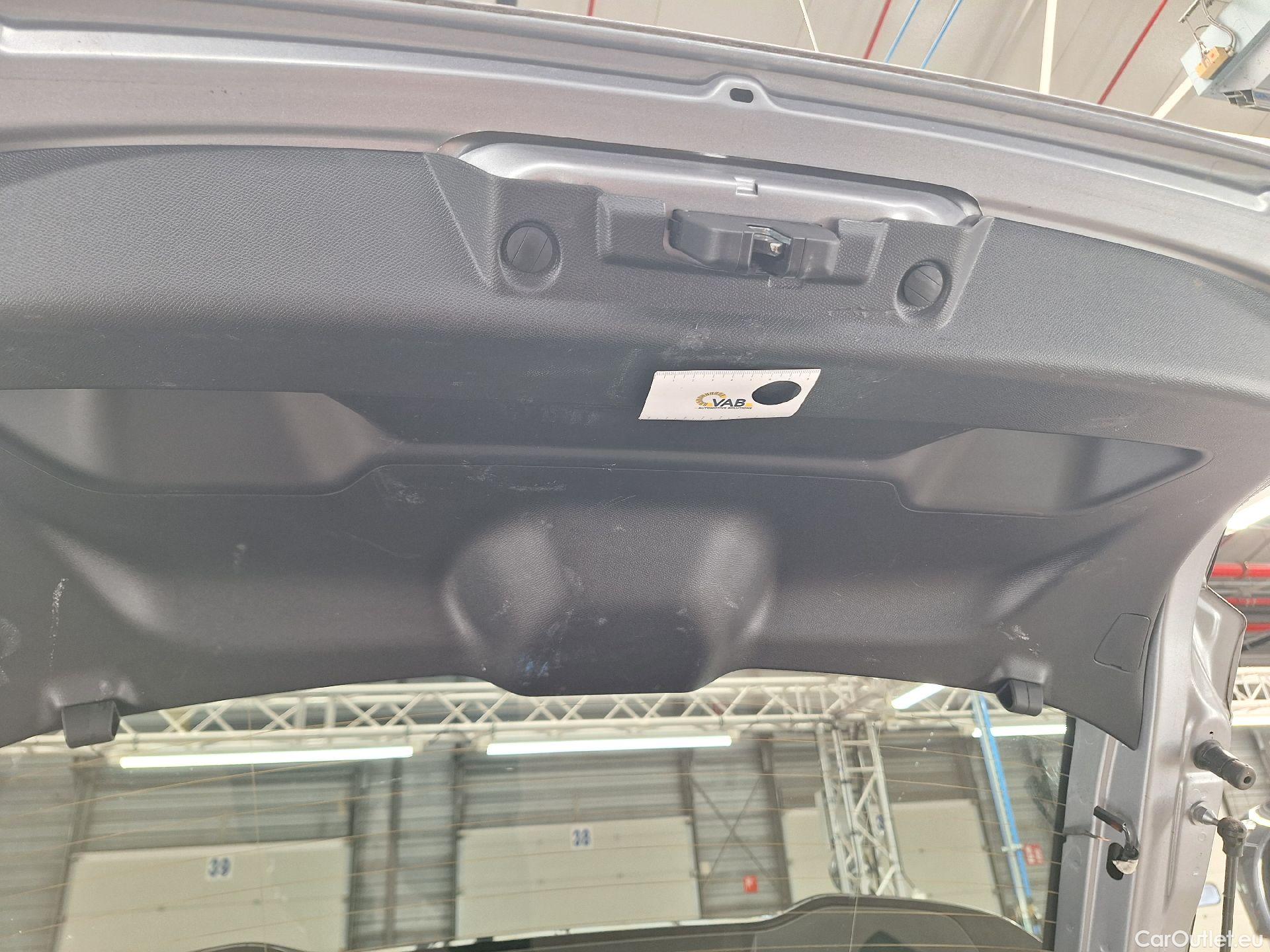  Peugeot  208 Peugeot,  '19, Peugeot  1.2 PureTech 100 EAT8 S&S GT 5d #11