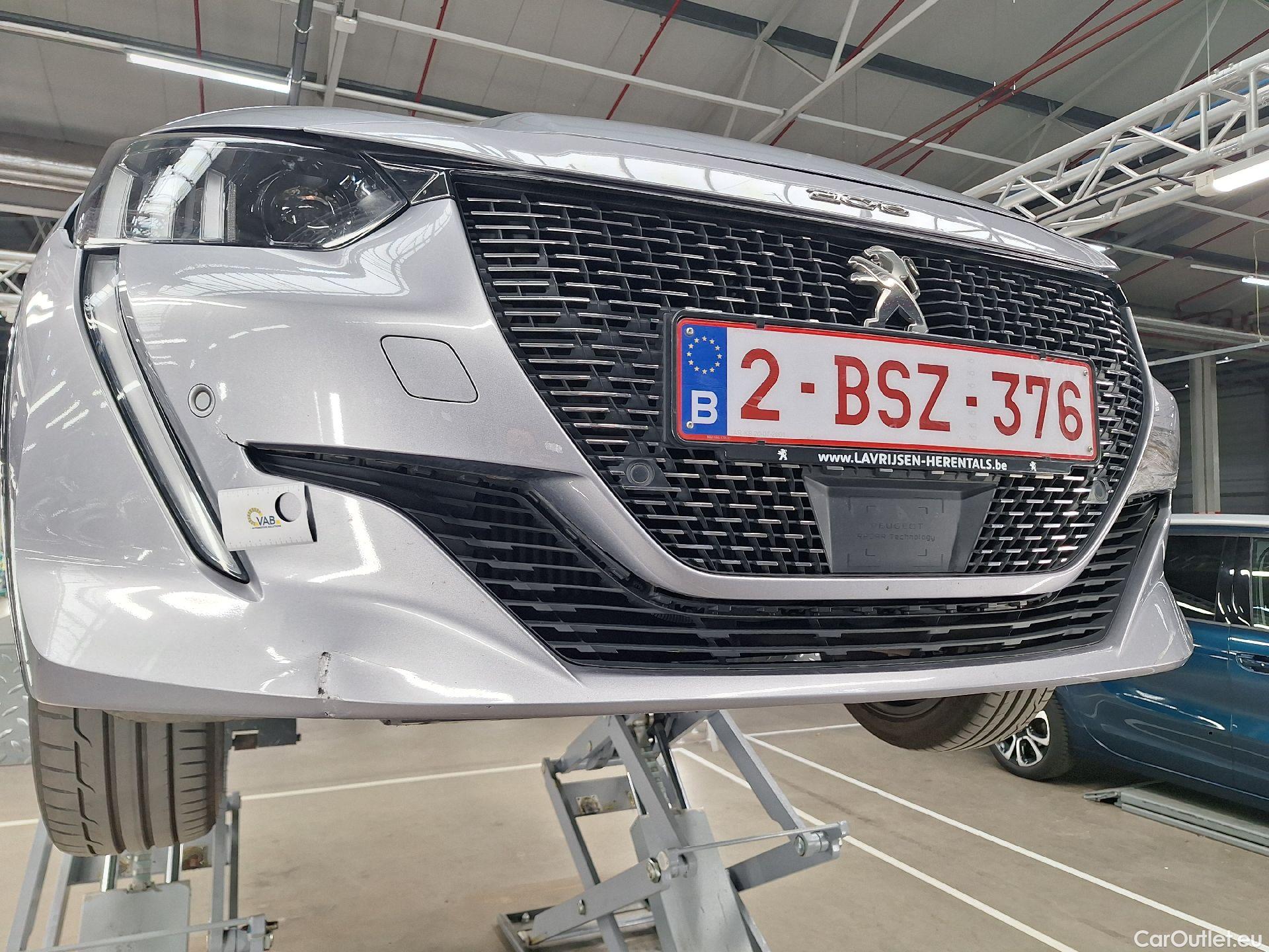  Peugeot  208 Peugeot,  '19, Peugeot  1.2 PureTech 100 EAT8 S&S GT 5d #40