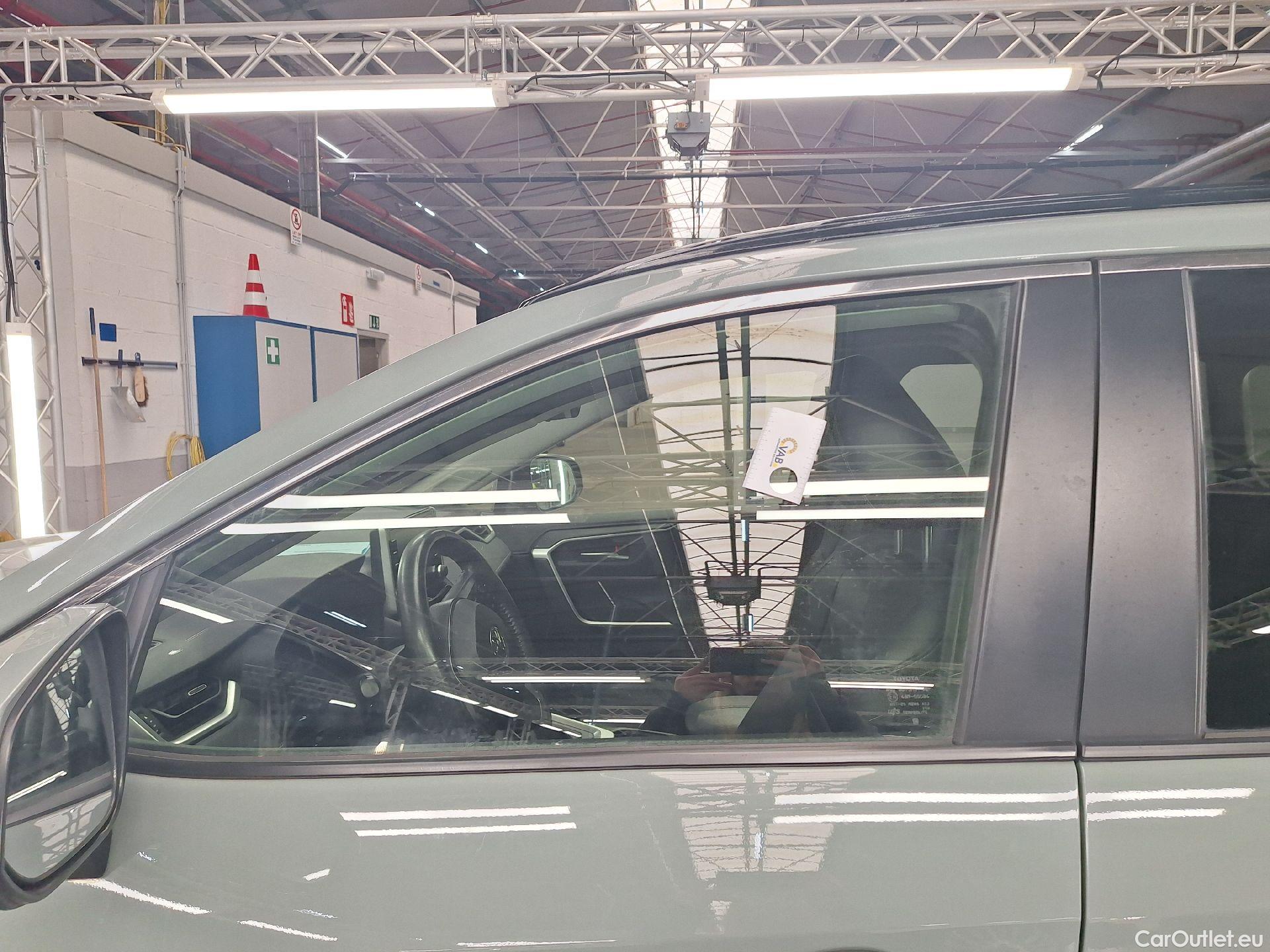  Toyota  RAV4 Toyota,  '18, Toyota  2.5 Hybrid Lithium 4x4 Premium Plus CV #9