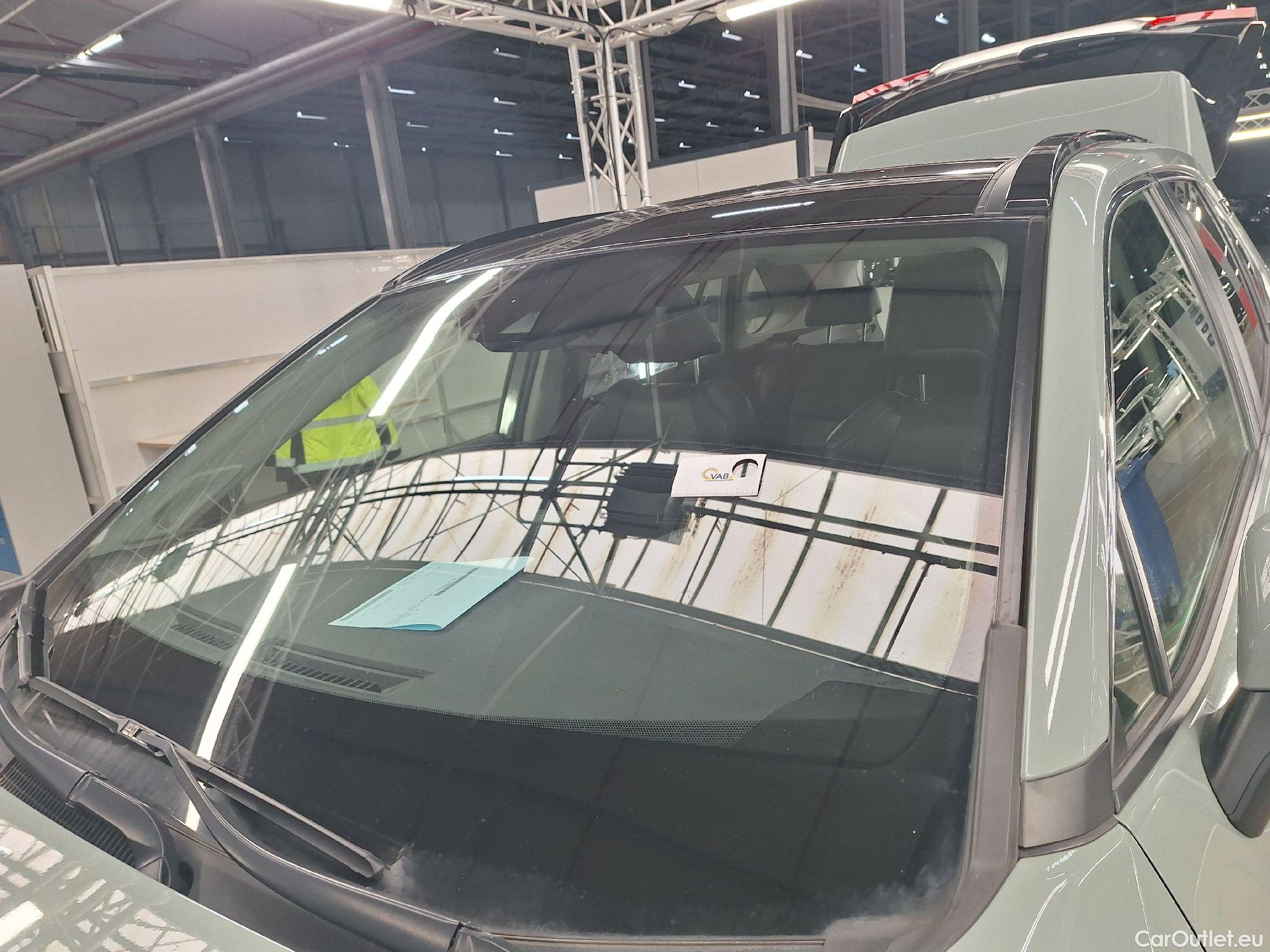  Toyota  RAV4 Toyota,  '18, Toyota  2.5 Hybrid Lithium 4x4 Premium Plus CV #6