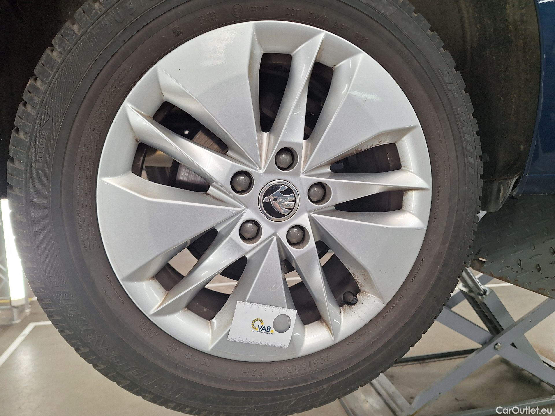  Skoda  Octavia Skoda,  Combi '20, Skoda  Combi 2.0 CRTDI 85kW Ambition 5d #47