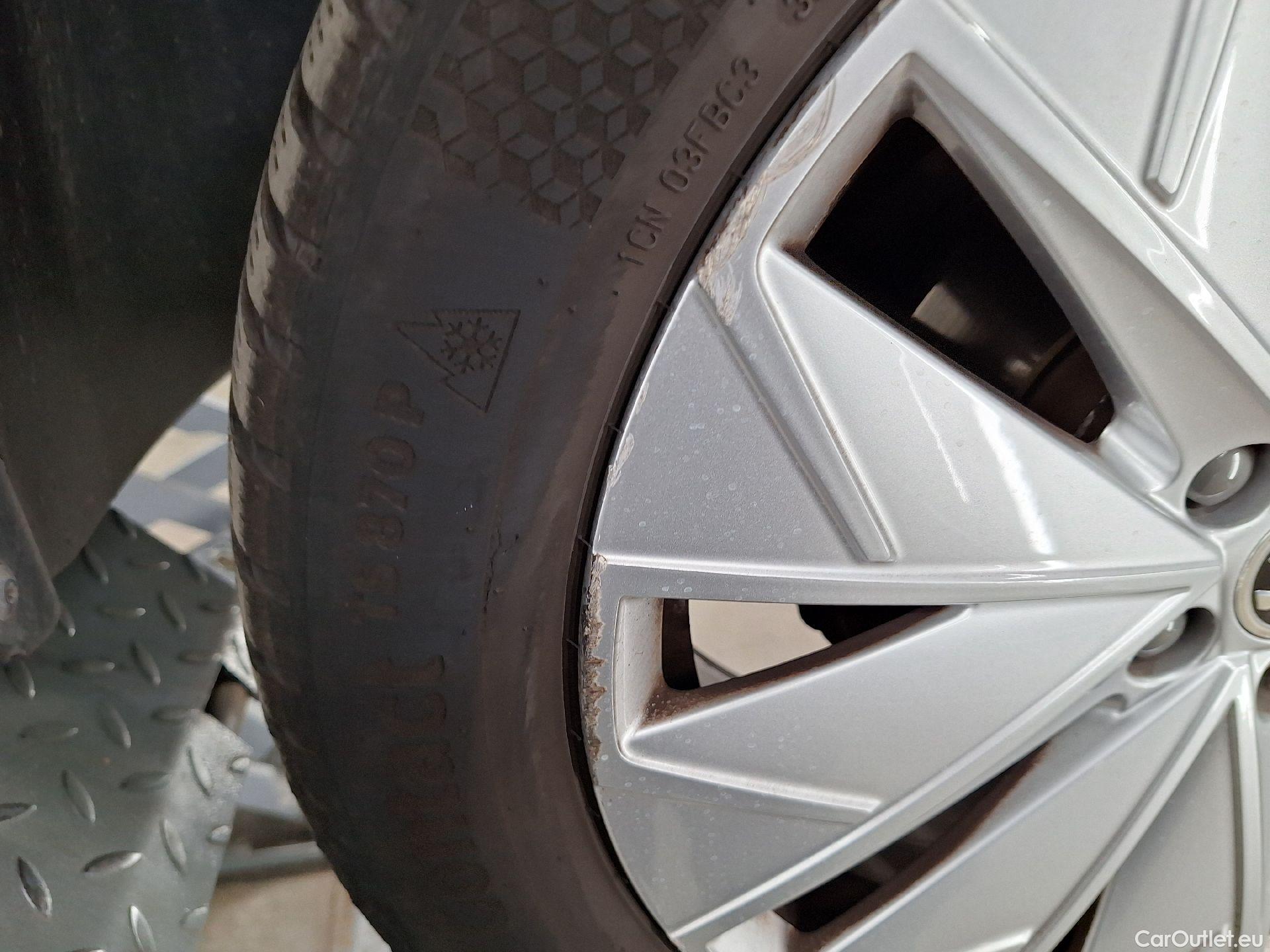  Skoda  KAMIQ Skoda,  '19, Skoda  1.0 TGI 66kW Ambition 5d #25