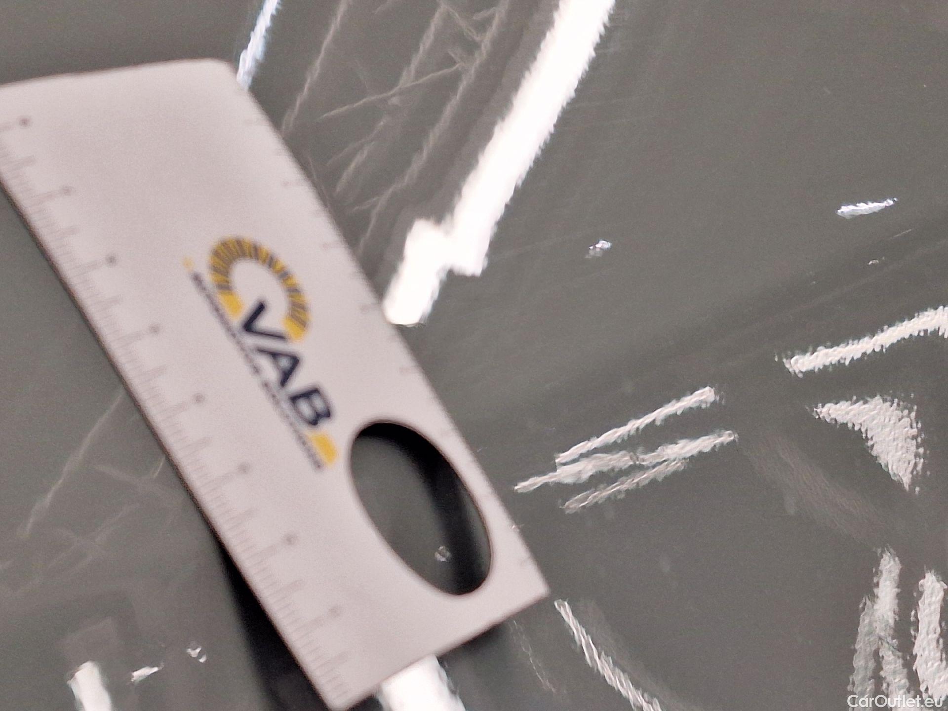  Toyota  RAV4 Toyota,  '18, Toyota  2.5 Hybrid Lithium 4x4 Premium Plus CV #30