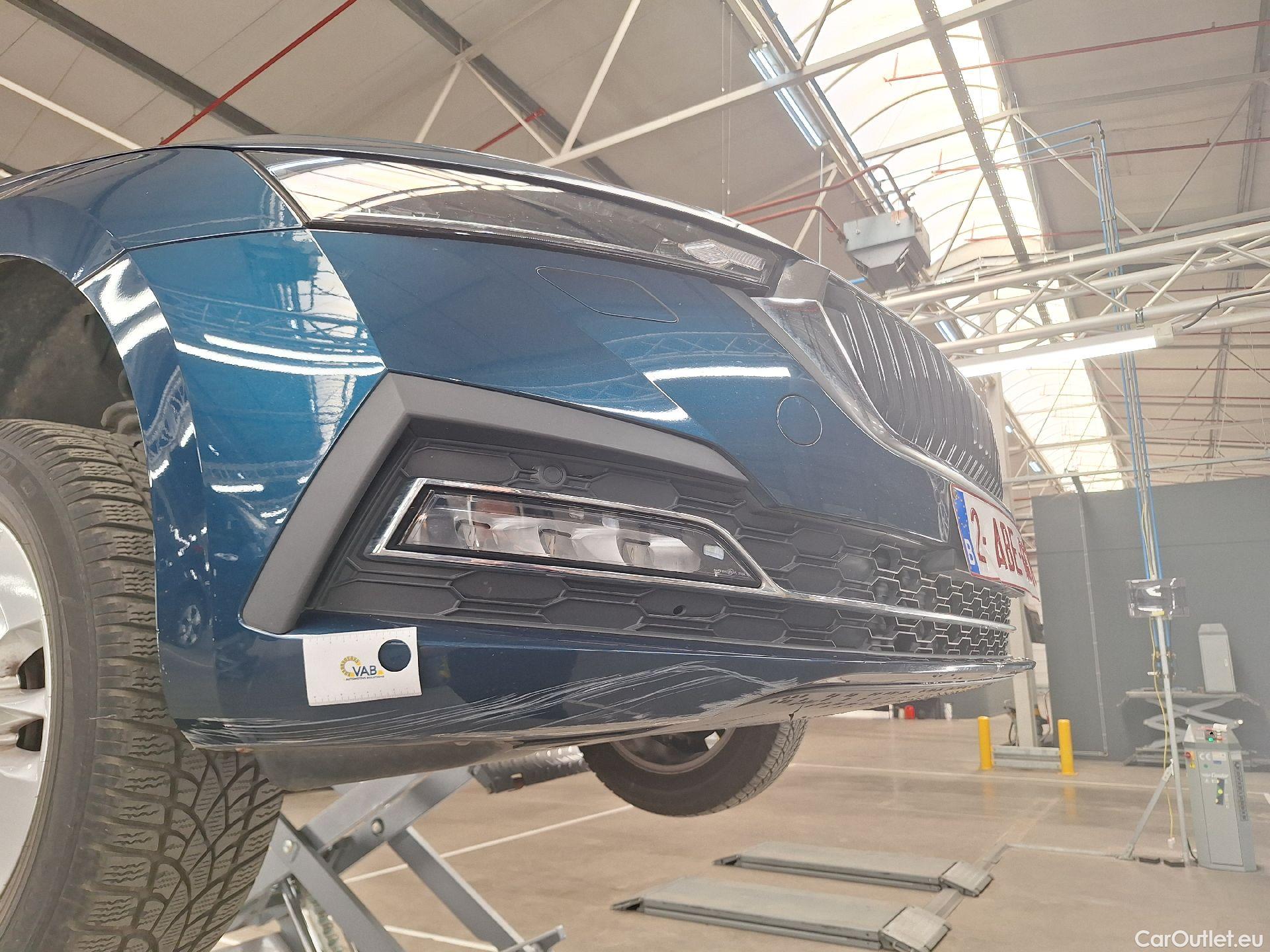  Skoda  Octavia Skoda,  Combi '20, Skoda  Combi 2.0 CRTDI 85kW Ambition 5d #40