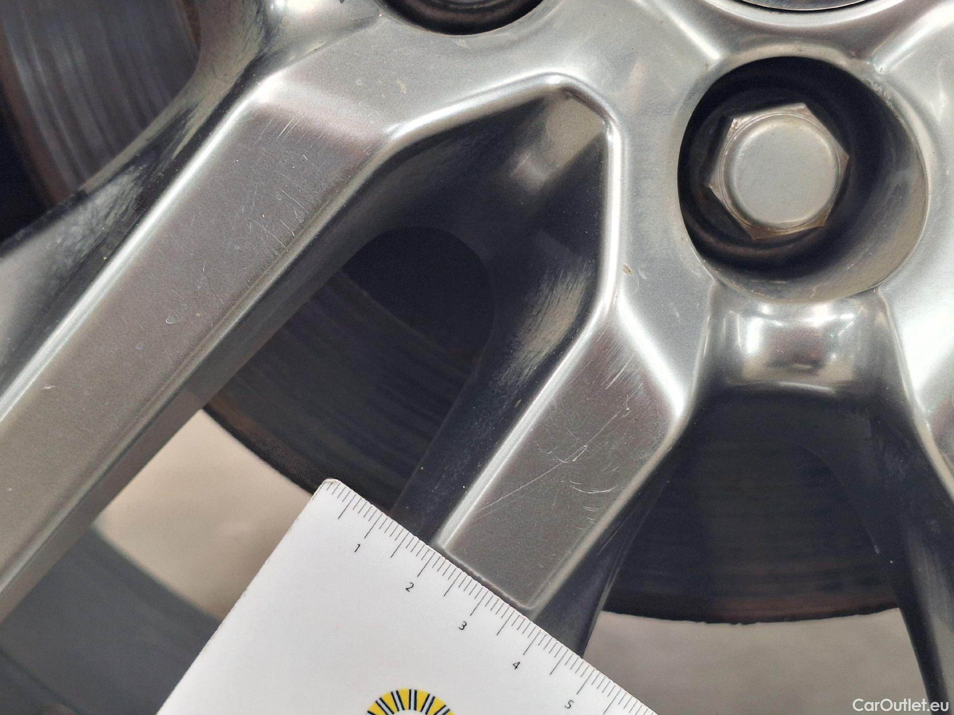  Toyota  RAV4 Toyota,  '18, Toyota  2.5 Hybrid Lithium 4x4 Premium Plus CV #33