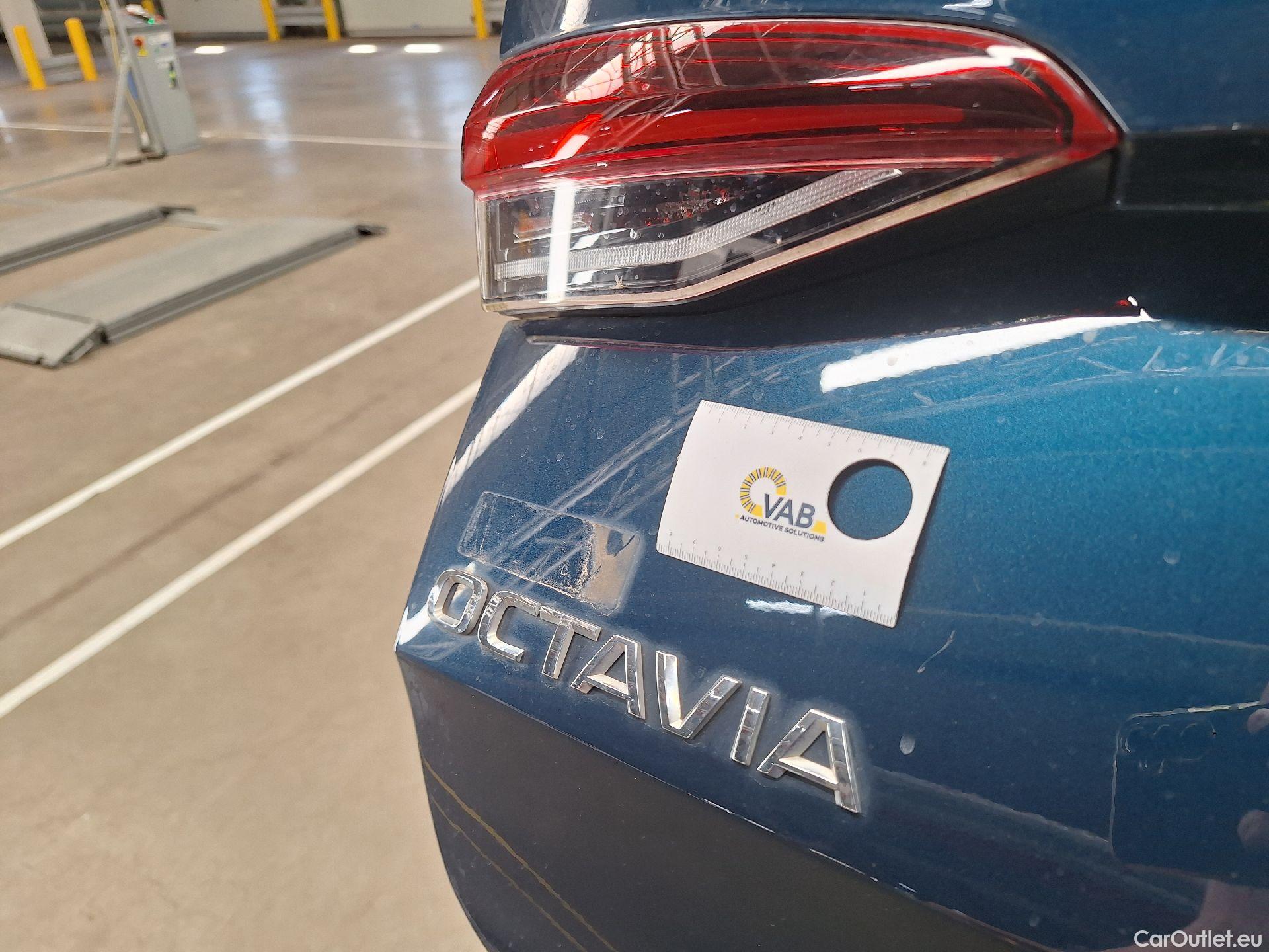  Skoda  Octavia Skoda,  Combi '20, Skoda  Combi 2.0 CRTDI 85kW Ambition 5d #11