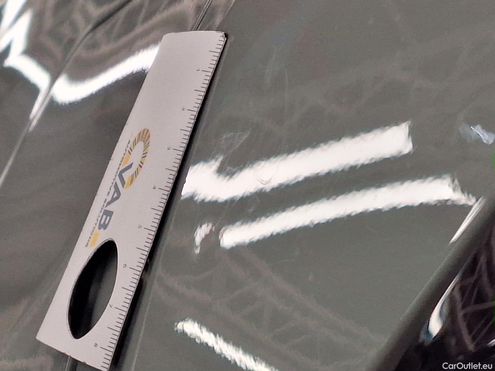  Toyota  RAV4 Toyota,  '18, Toyota  2.5 Hybrid Lithium 4x4 Premium Plus CV #43