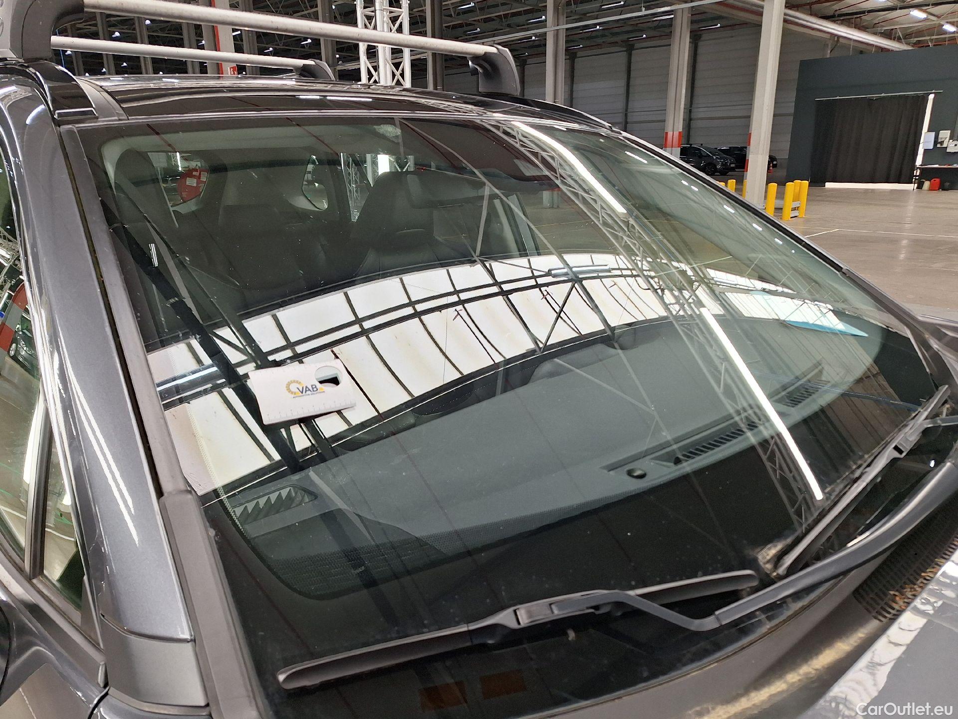  Toyota  RAV4 Toyota,  '18, Toyota  2.5 VVT-i Hybrid Premium Plus 4x4 E-CV #3