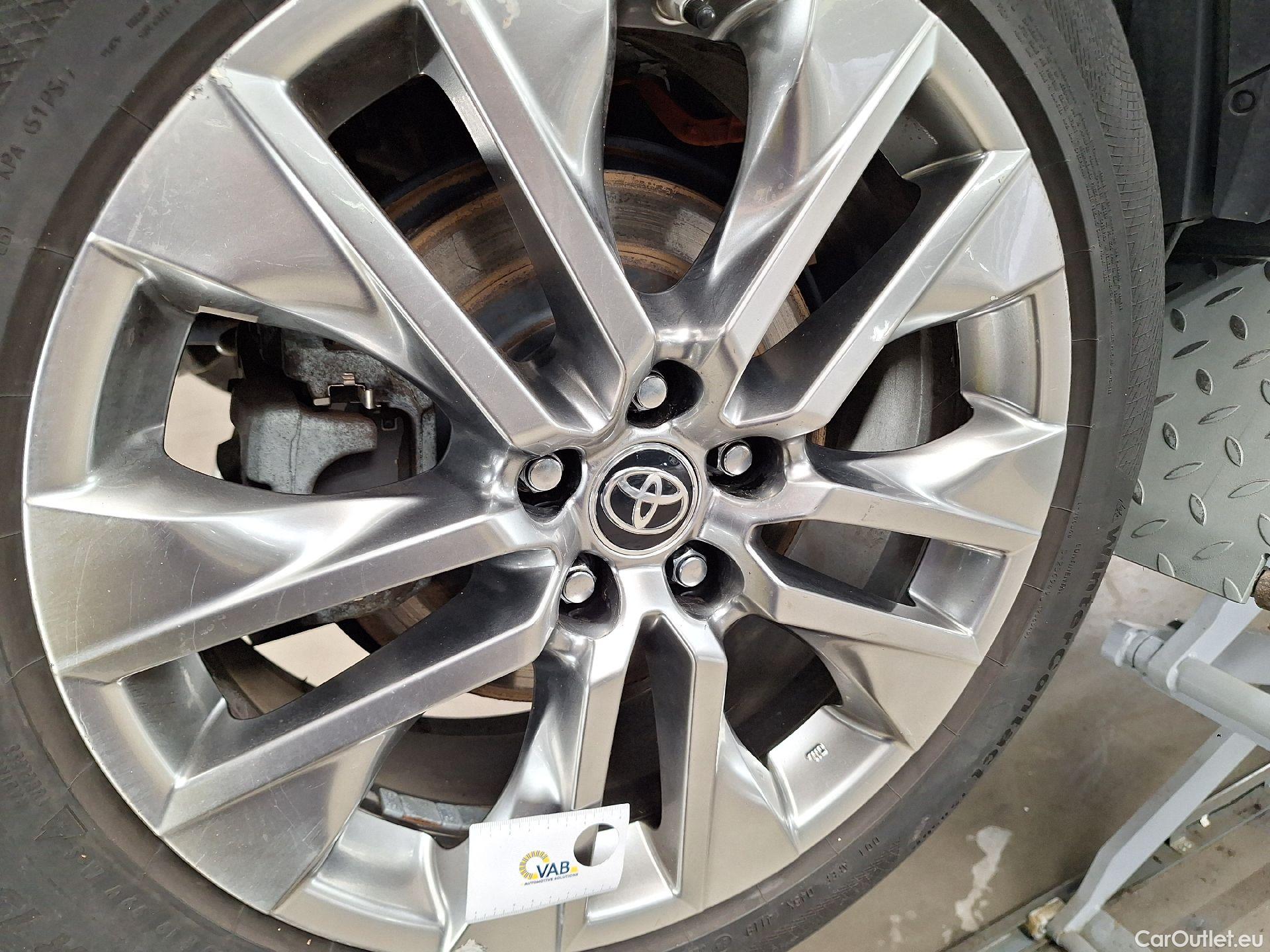  Toyota  RAV4 Toyota,  '18, Toyota  2.5 VVT-i Hybrid Premium Plus 4x4 E-CV #53