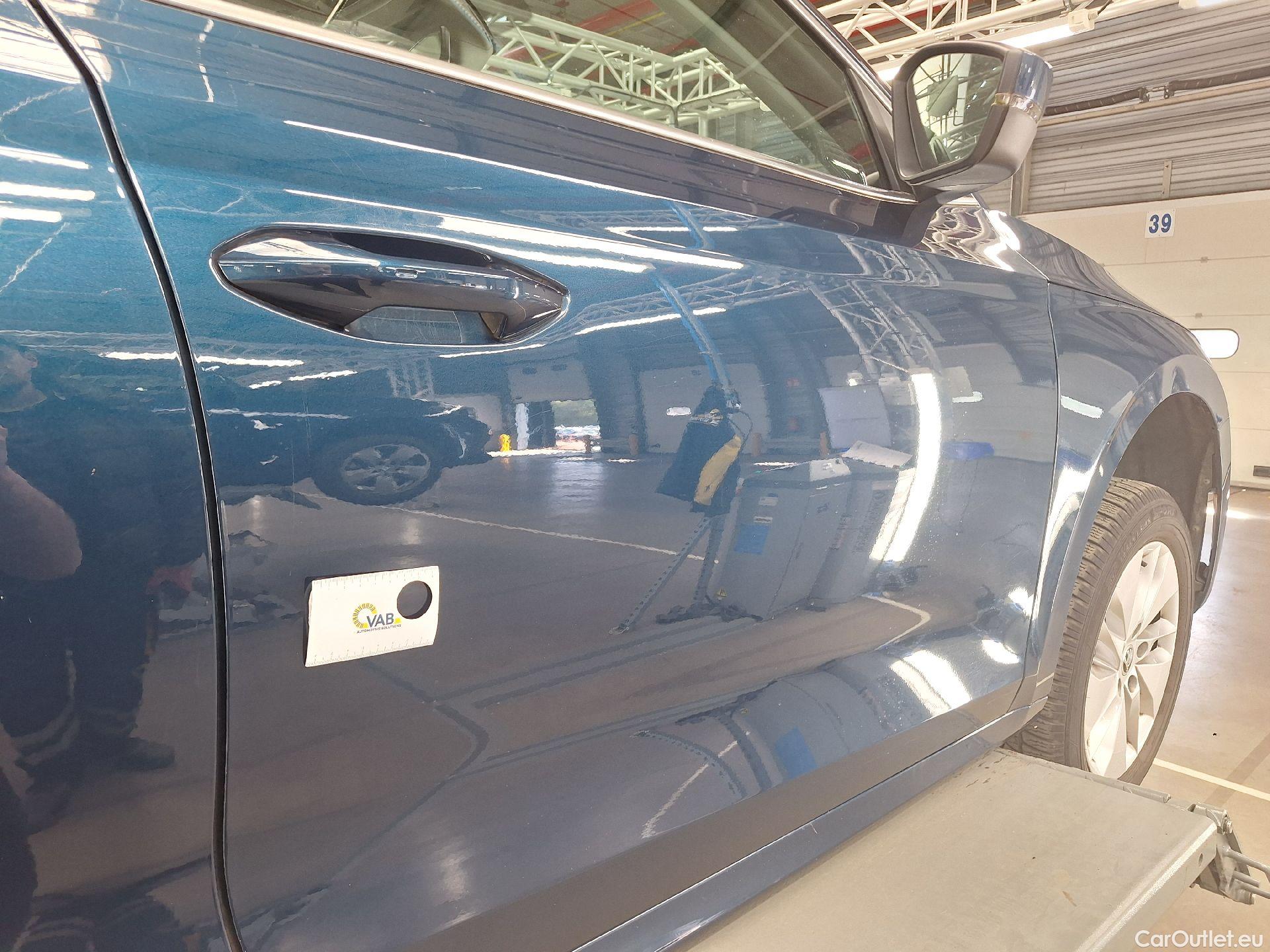  Skoda  Octavia Skoda,  Combi '20, Skoda  Combi 2.0 CRTDI 85kW Ambition 5d #35