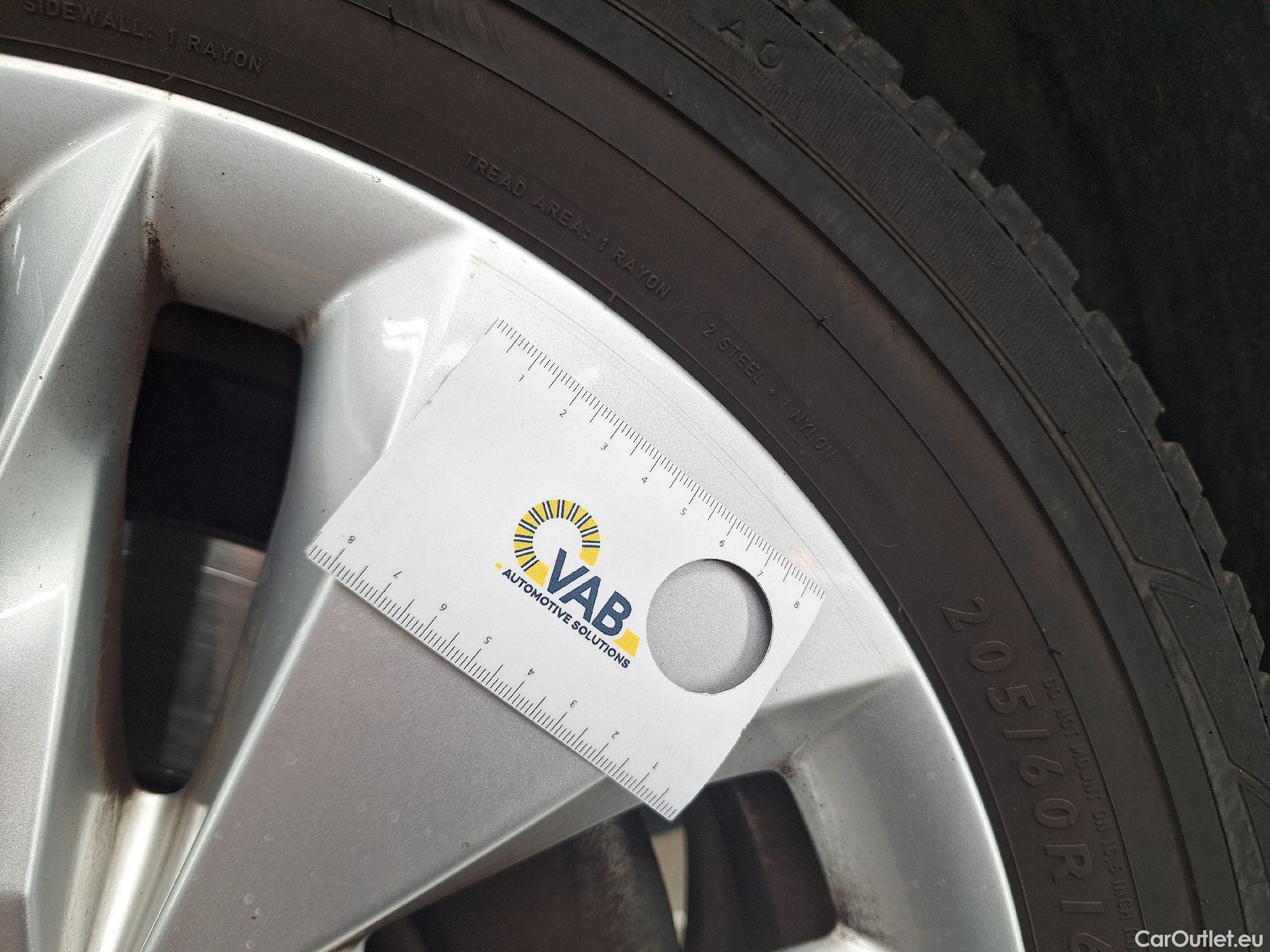  Skoda  Octavia Skoda,  Combi '20, Skoda  Combi 2.0 CRTDI 85kW Ambition 5d #50