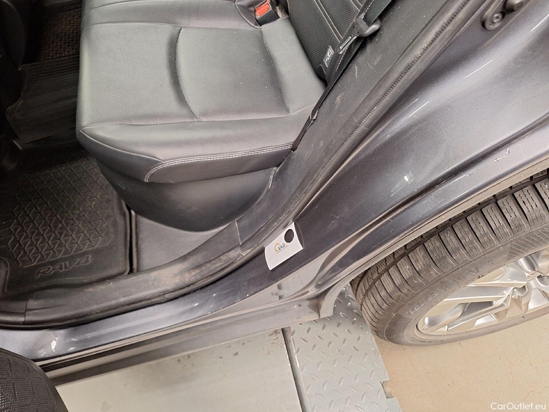  Toyota  RAV4 Toyota,  '18, Toyota  2.5 VVT-i Hybrid Premium Plus 4x4 E-CV #11