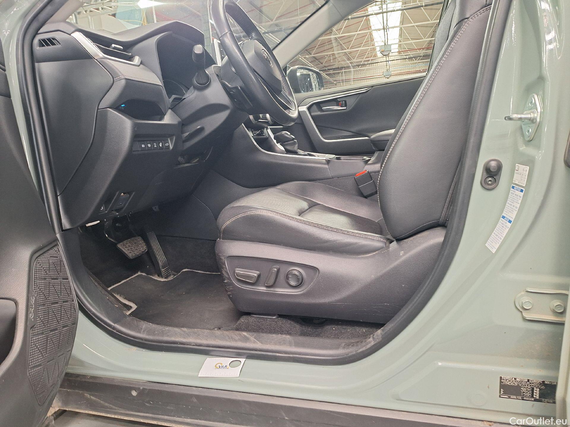  Toyota  RAV4 Toyota,  '18, Toyota  2.5 Hybrid Lithium 4x4 Premium Plus CV #25