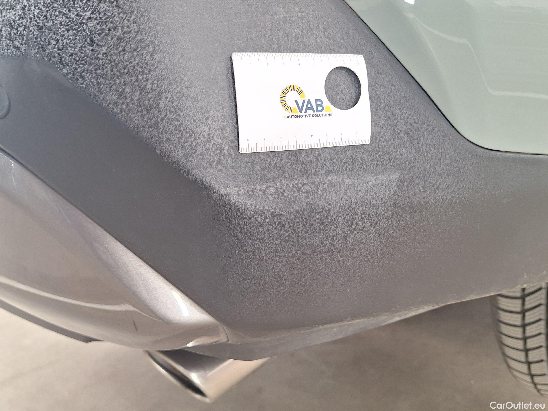  Toyota  RAV4 Toyota,  '18, Toyota  2.5 Hybrid Lithium 4x4 Premium Plus CV #47