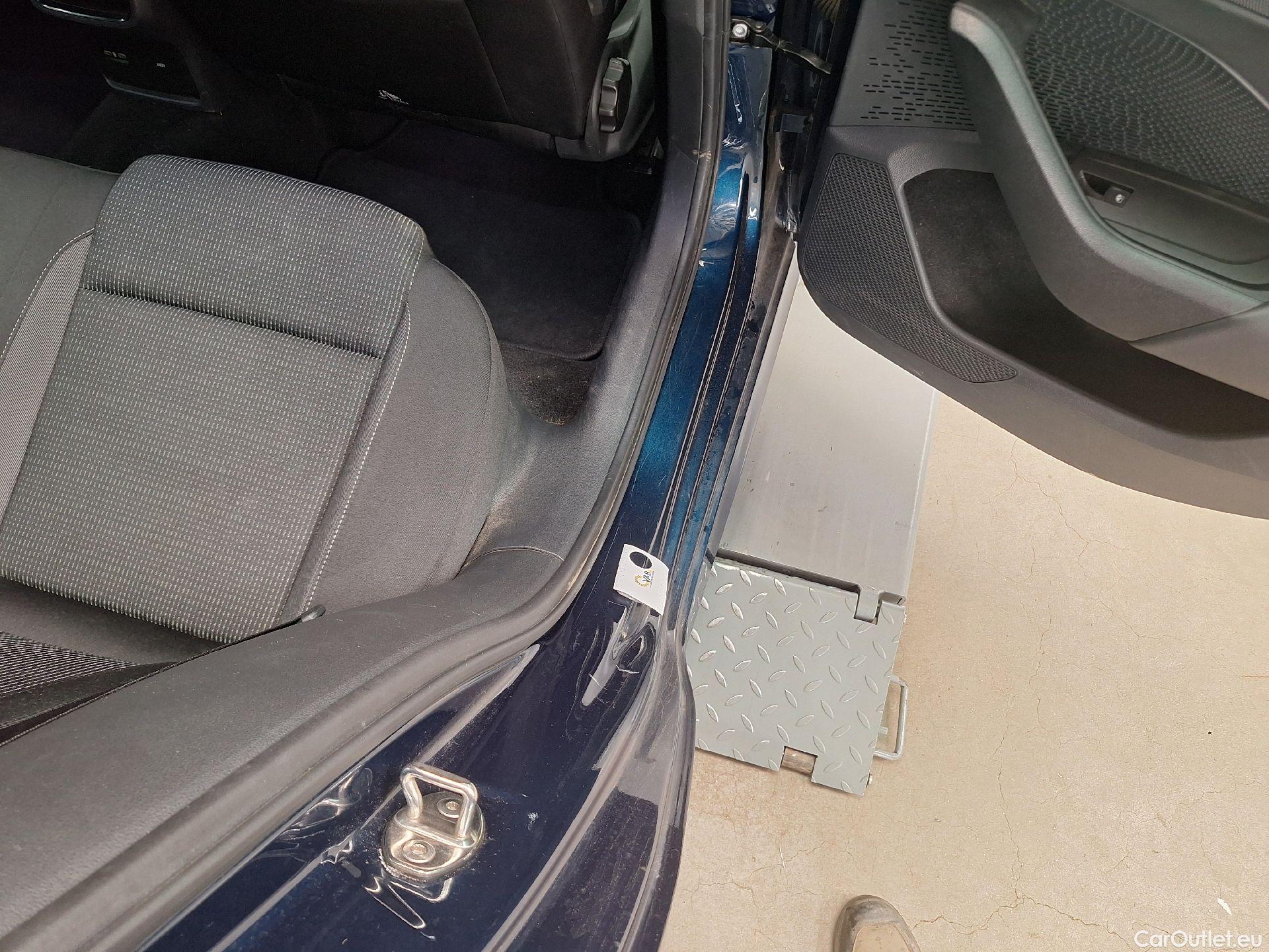  Skoda  Octavia Skoda,  Combi '20, Skoda  Combi 2.0 CRTDI 85kW Ambition 5d #18