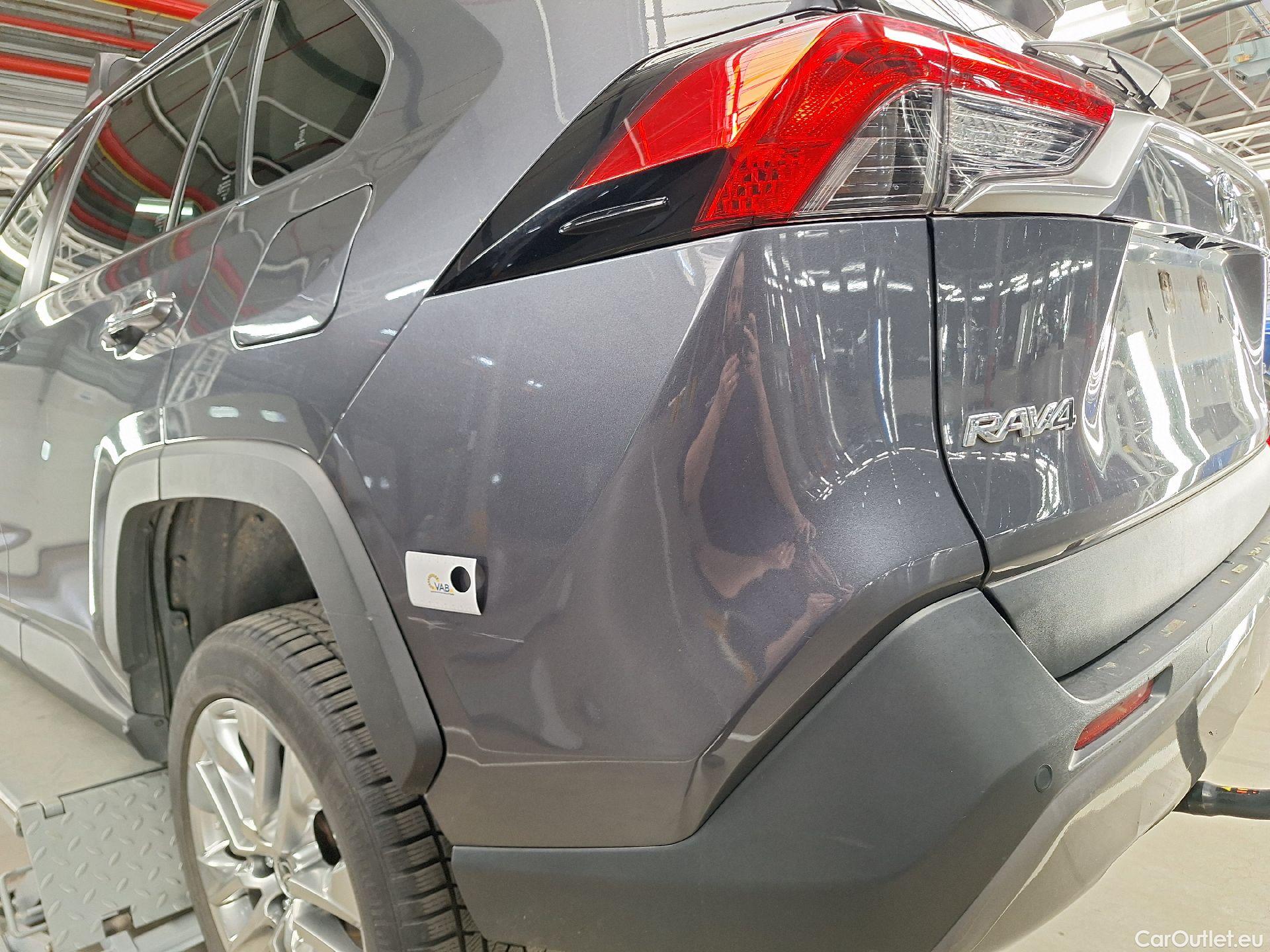  Toyota  RAV4 Toyota,  '18, Toyota  2.5 VVT-i Hybrid Premium Plus 4x4 E-CV #39