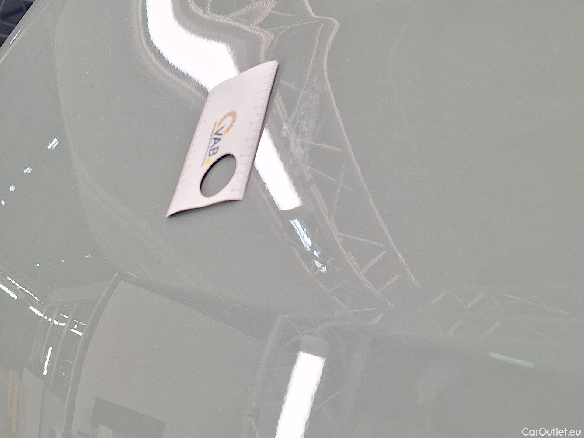  Toyota  RAV4 Toyota,  '18, Toyota  2.5 Hybrid Lithium 4x4 Premium Plus CV #49