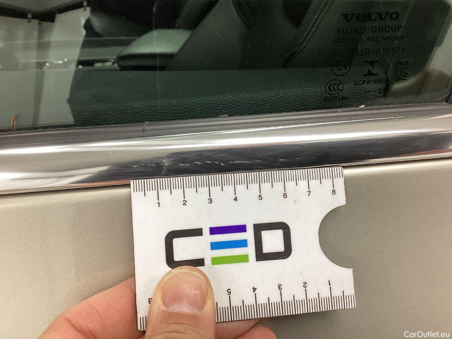  Volvo  XC60 Volvo,  '17, Volvo  B4 P Geartronic Momentum Pro 5d #28