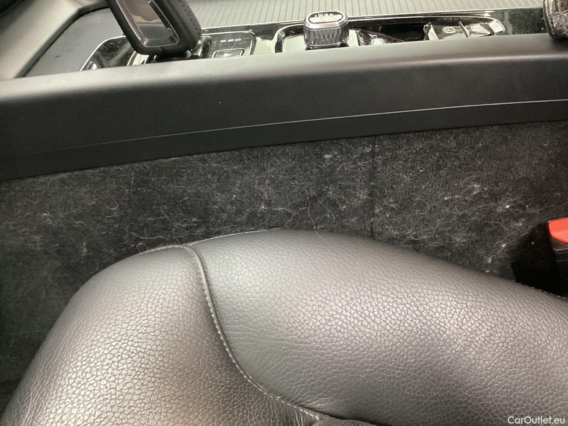  Volvo  XC60 Volvo,  '17, Volvo  B4 P Geartronic Momentum Pro 5d #52