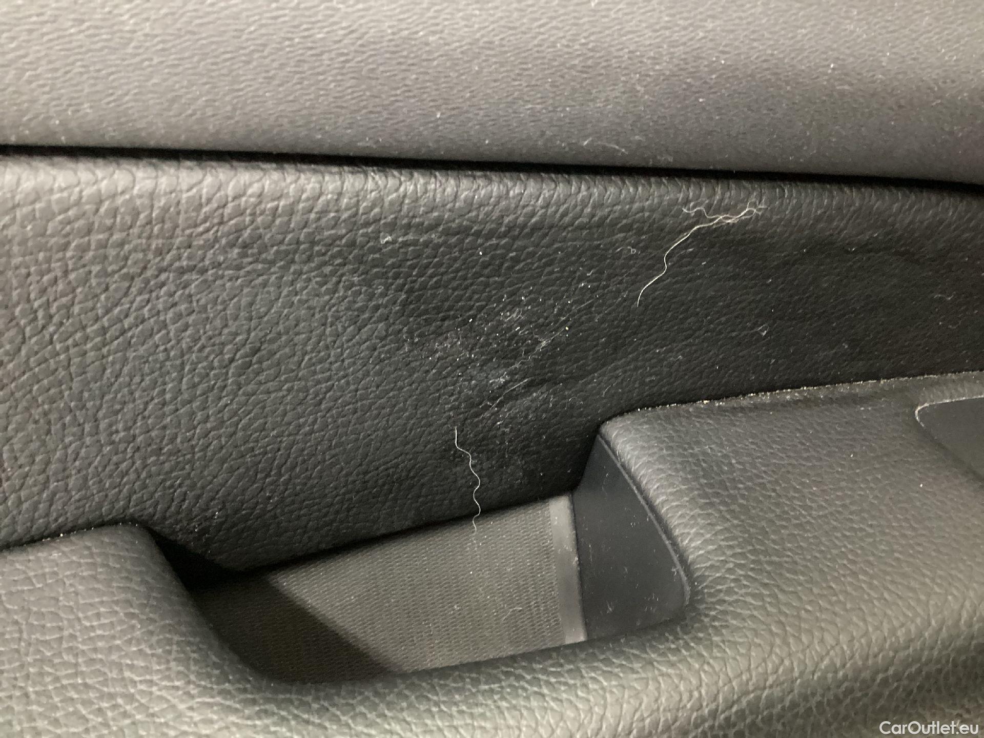  Volvo  XC60 Volvo,  '17, Volvo  B4 P Geartronic Momentum Pro 5d #54