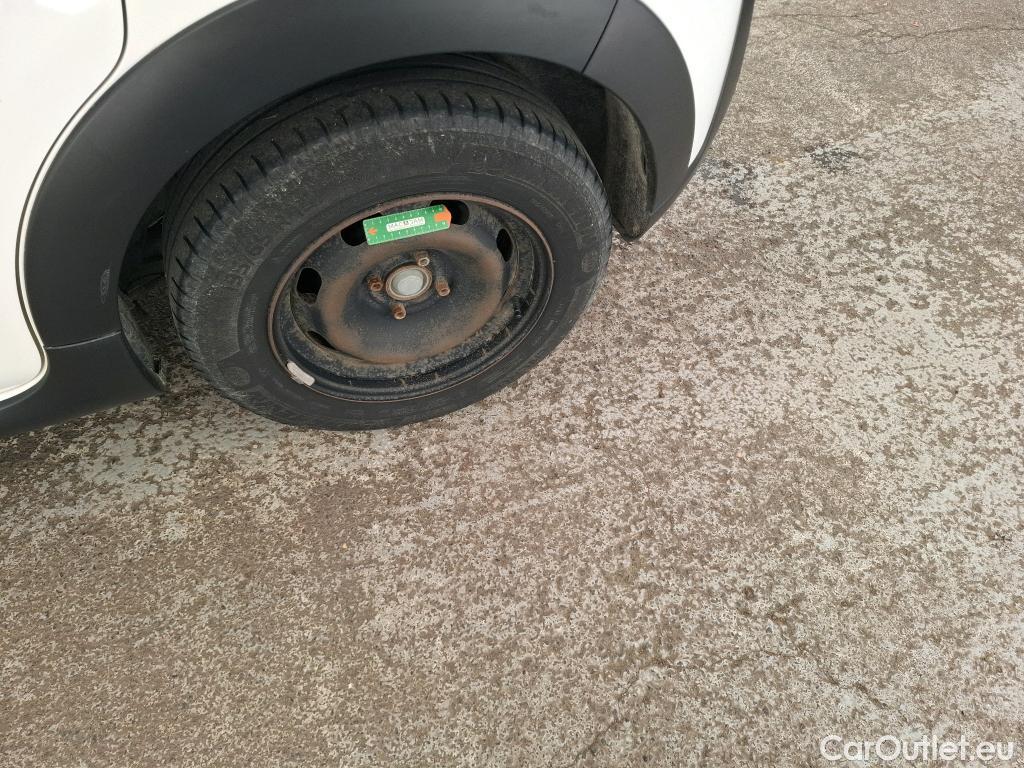  Citroen  C3  Société Feel Nav 1.2 PureTech 80CV BVM5 E6d #37