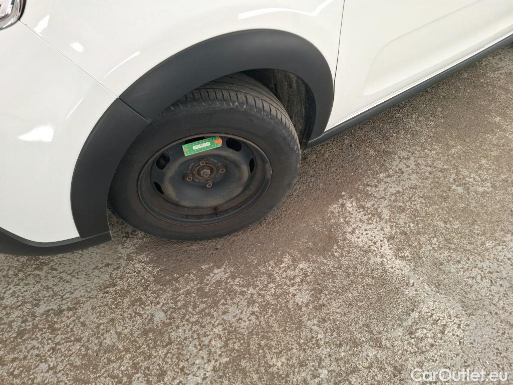  Citroen  C3  Société Feel Nav 1.2 PureTech 80CV BVM5 E6d #33