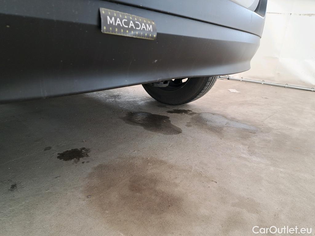  Citroen  C3  Société Feel 1.5 BlueHDI 100CV BVM5 E6dT #2