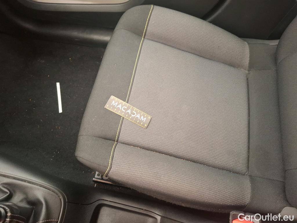  Citroen  C3 CITROEN  Société / 2020 / 5P / Berline / VU BlueHDi 100 SandS BVM6 Feel Nav #24