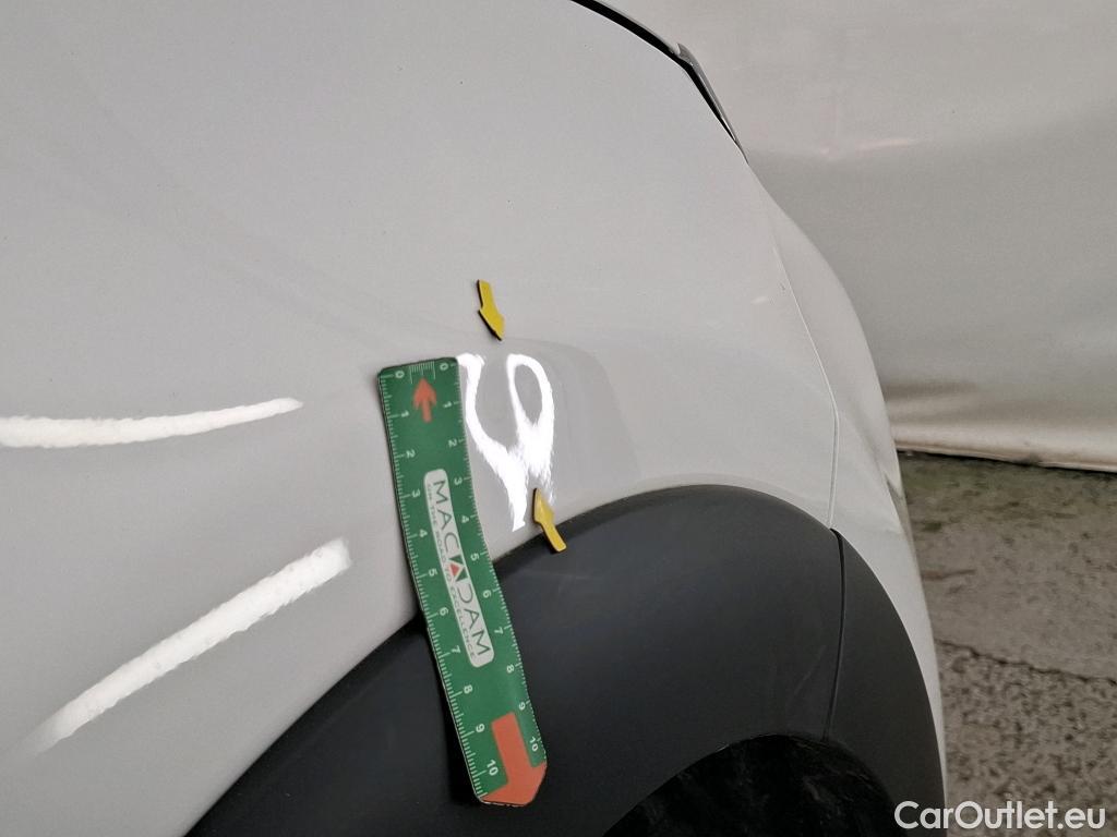  Citroen  C3  Société Feel Nav 1.2 PureTech 80CV BVM5 E6d #32