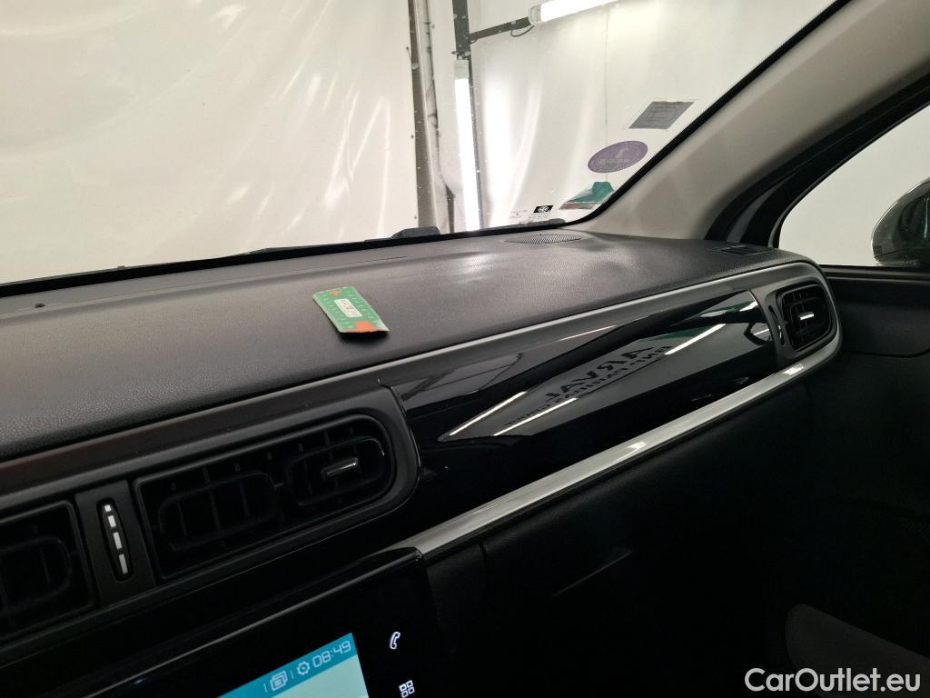  Citroen  C3  Société Feel Nav 1.2 PureTech 80CV BVM5 E6d #3