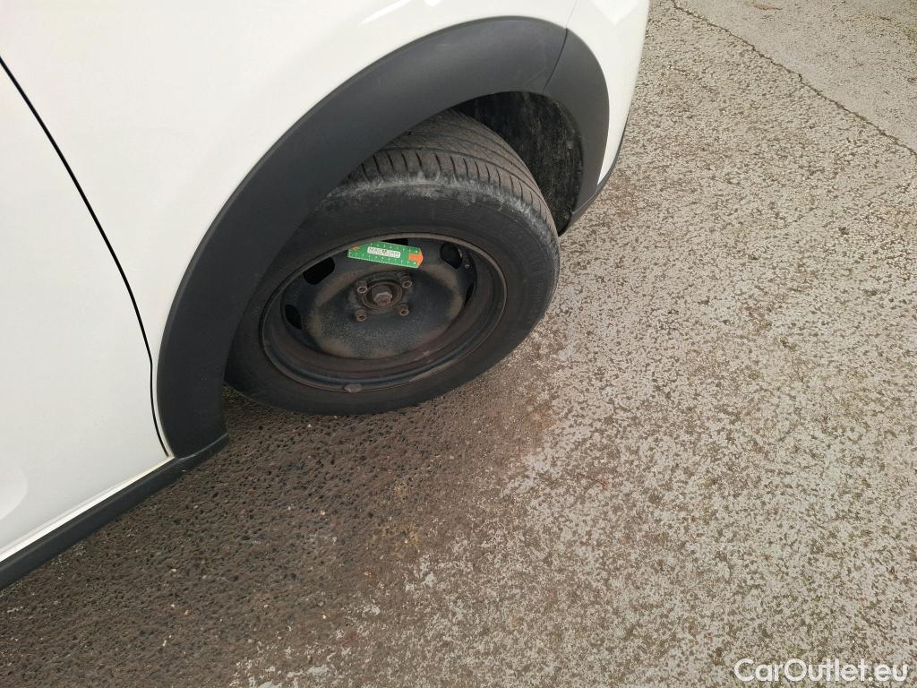  Citroen  C3  Société Feel Nav 1.2 PureTech 80CV BVM5 E6d #36