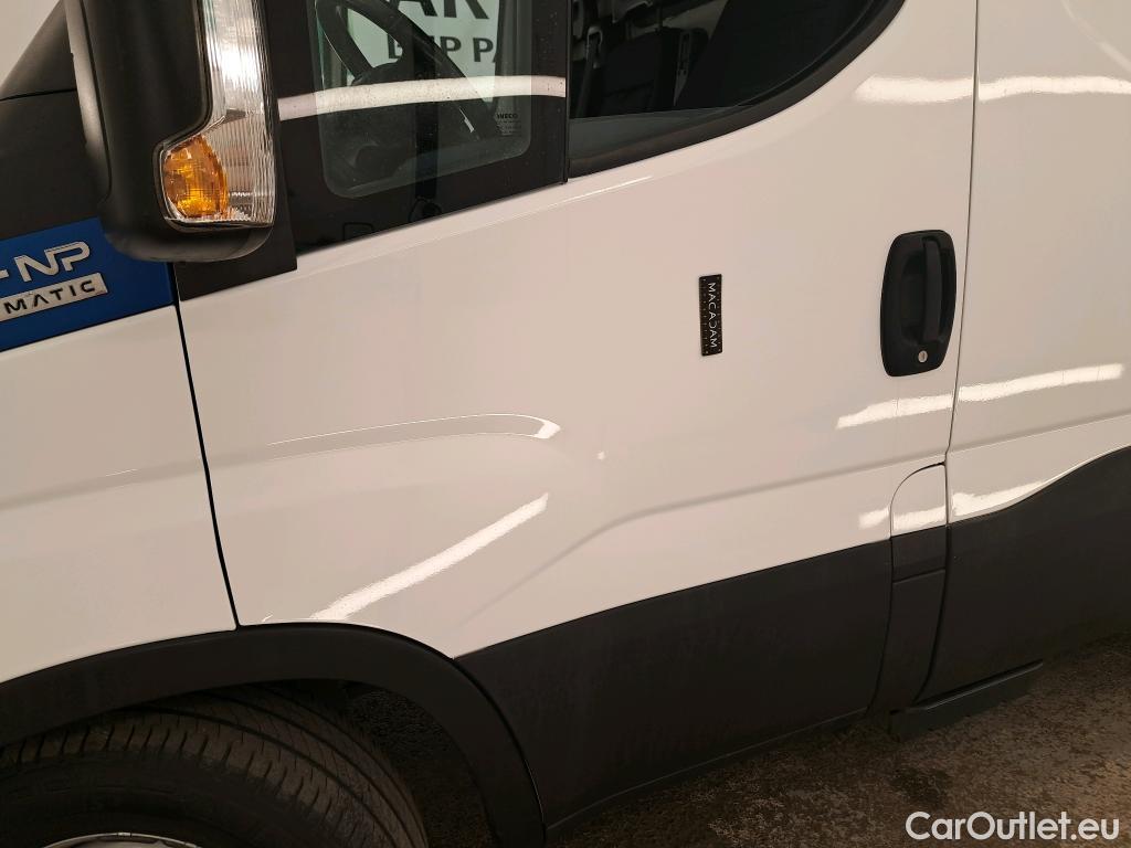  Iveco  Daily IVECO  VU 4p Fourgon 35S14NA8 V11 H2 3520 B POWER #12