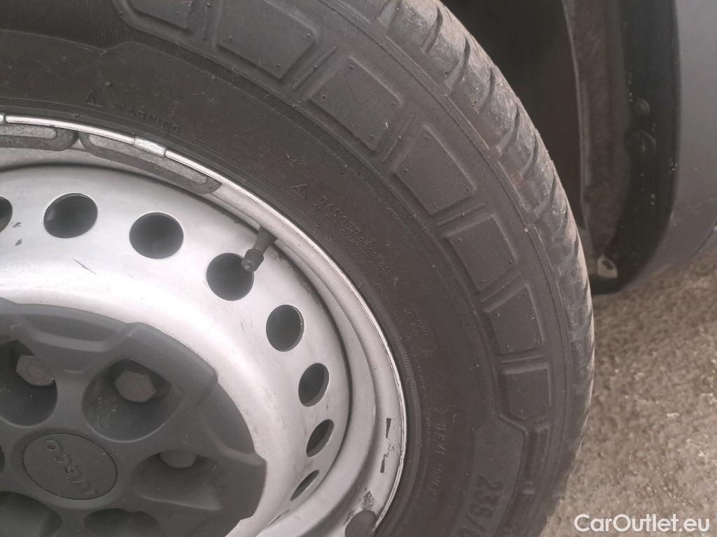  Iveco  Daily IVECO  VU 4p Fourgon 35S14NA8 V11 H2 3520 B POWER #27