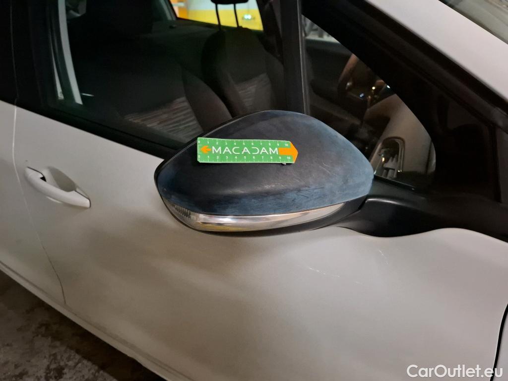  Peugeot  208  Affaire Premium 1.5 HDi 100CV BVM5 E6dT #28