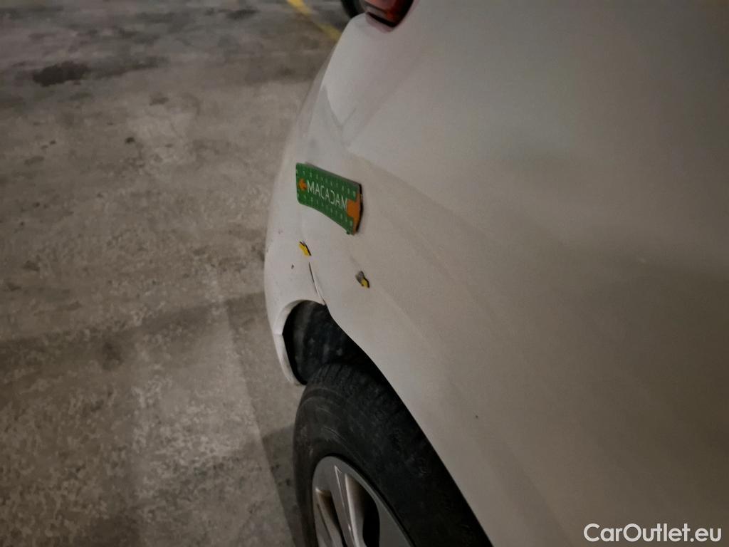  Peugeot  208  Affaire Premium 1.5 HDi 100CV BVM5 E6dT #2