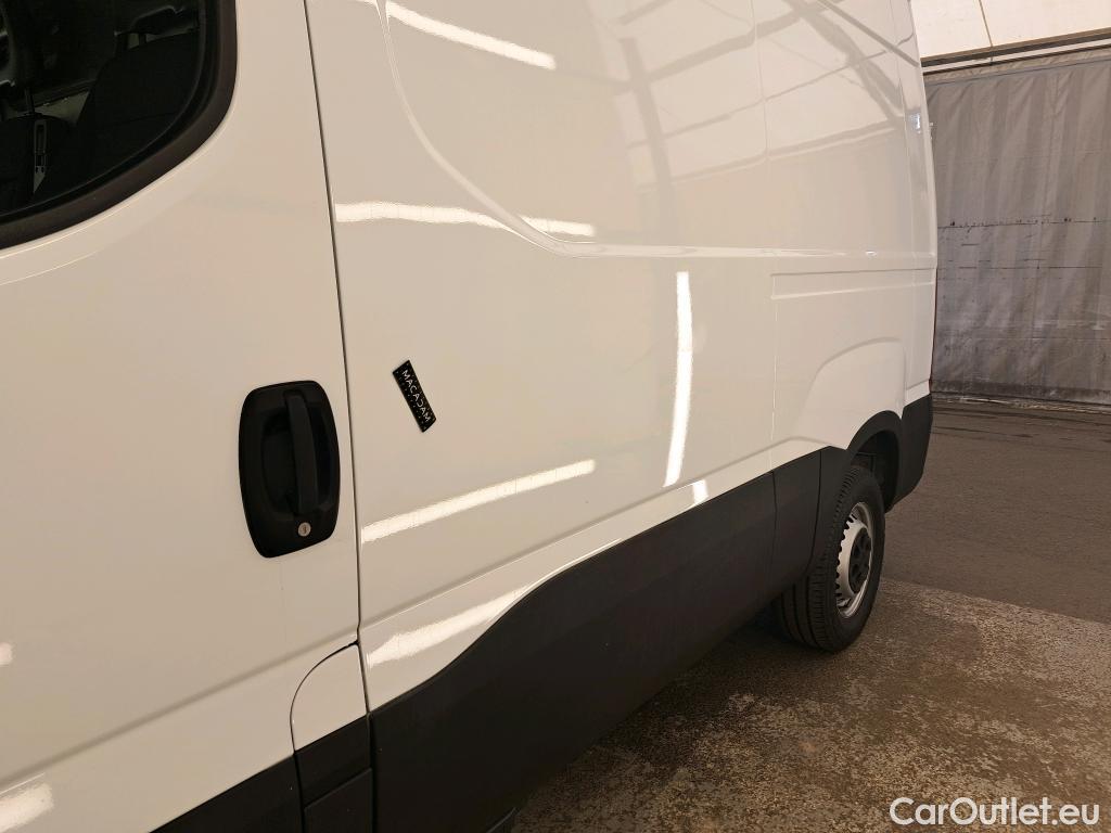  Iveco  Daily IVECO  VU 4p Fourgon 35S14NA8 V11 H2 3520 B POWER #1