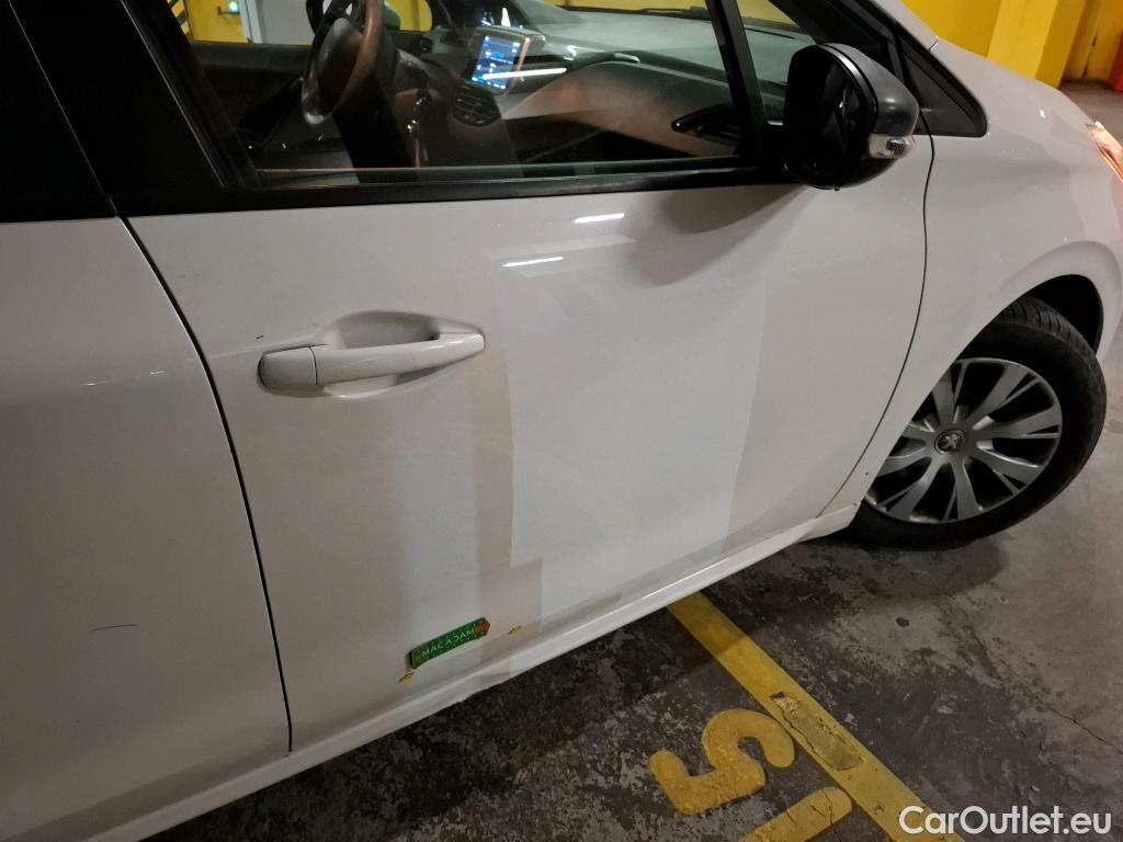  Peugeot  208  Affaire Premium 1.5 HDi 100CV BVM5 E6dT #9