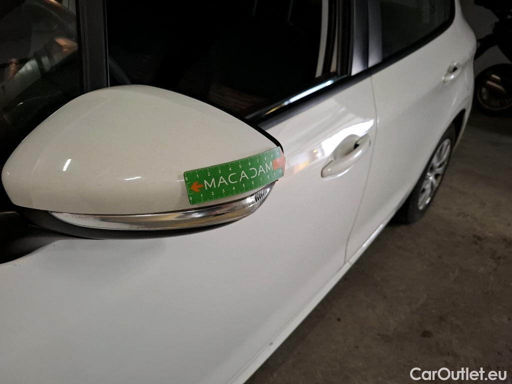  Peugeot  208  Affaire Premium 1.5 HDi 100CV BVM5 E6dT #35