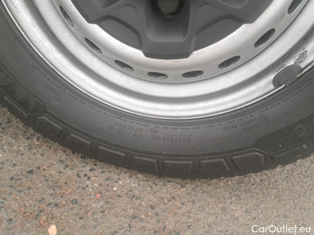  Iveco  Daily IVECO  VU 4p Fourgon 35S14NA8 V11 H2 3520 B POWER #29