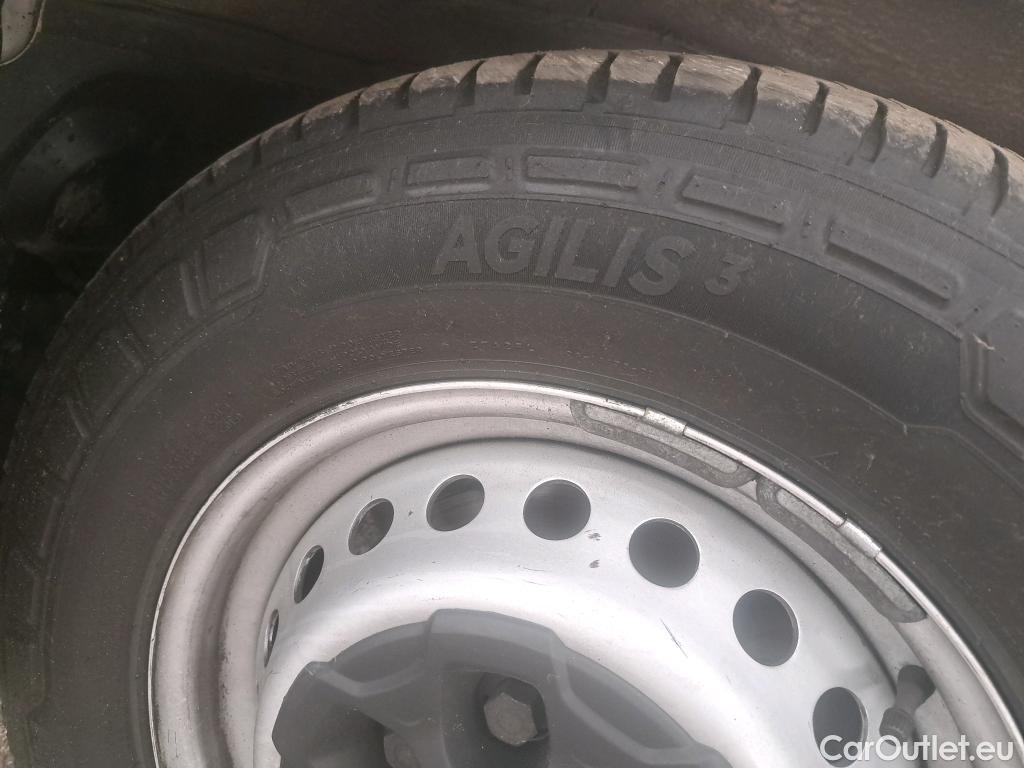  Iveco  Daily IVECO  VU 4p Fourgon 35S14NA8 V11 H2 3520 B POWER #26