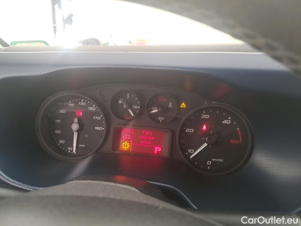  Iveco  Daily IVECO  VU 4p Fourgon 35S14NA8 V11 H2 3520 B POWER #36