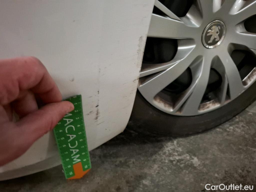  Peugeot  208  Affaire Premium 1.5 HDi 100CV BVM5 E6dT #41