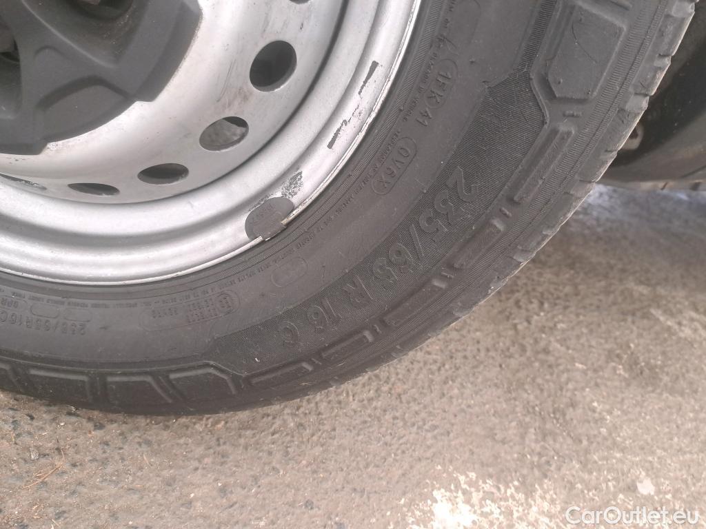  Iveco  Daily IVECO  VU 4p Fourgon 35S14NA8 V11 H2 3520 B POWER #28