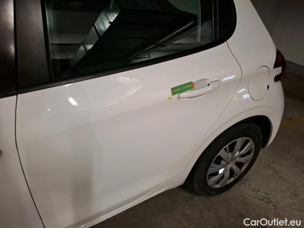  Peugeot  208  Affaire Premium 1.5 HDi 100CV BVM5 E6dT #32