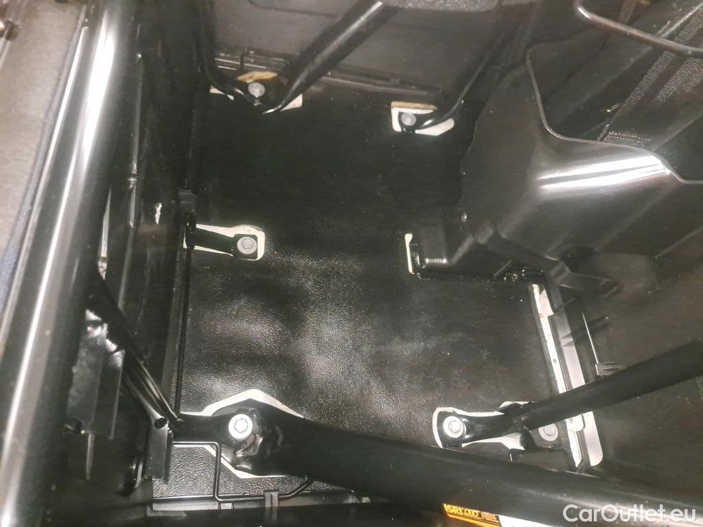  Iveco  Daily IVECO  VU 4p Fourgon 35S14NA8 V11 H2 3520 B POWER #24