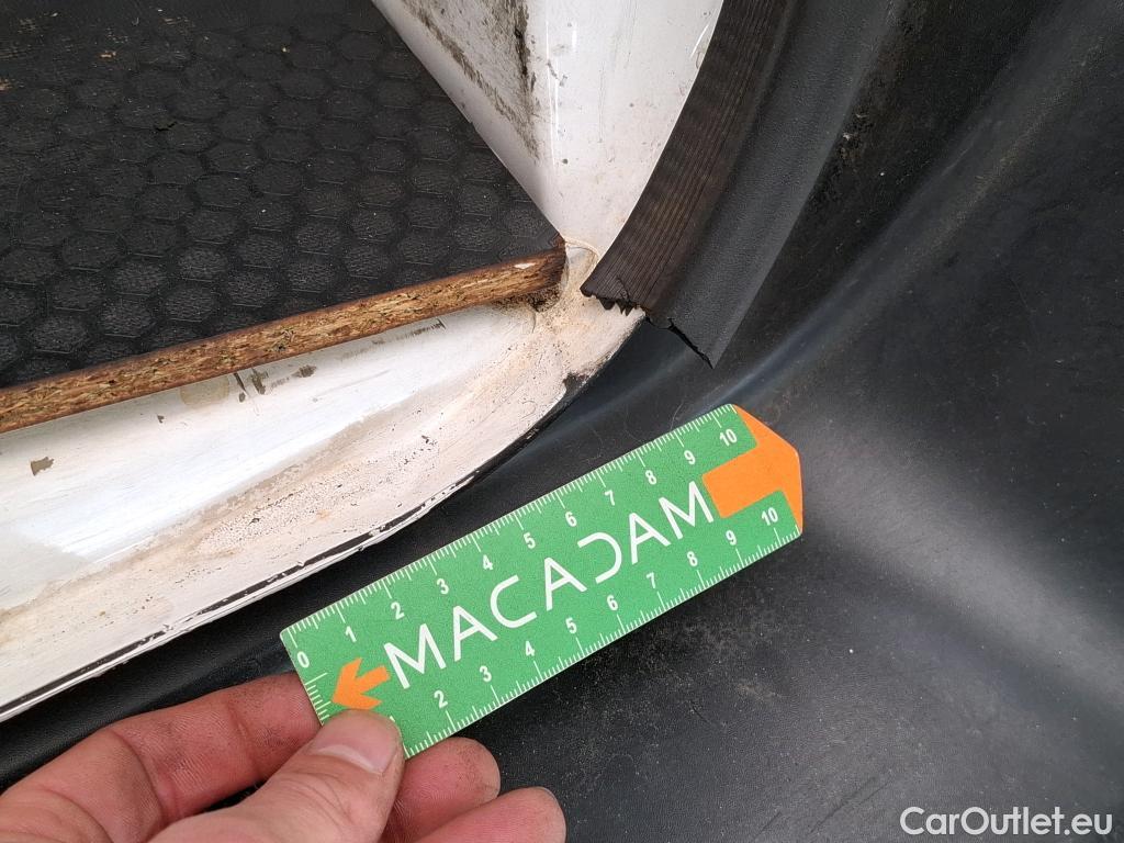  Peugeot  Expert  Fourgon Premium L2 2.0 HDi 120CV BVM6 E6 #38