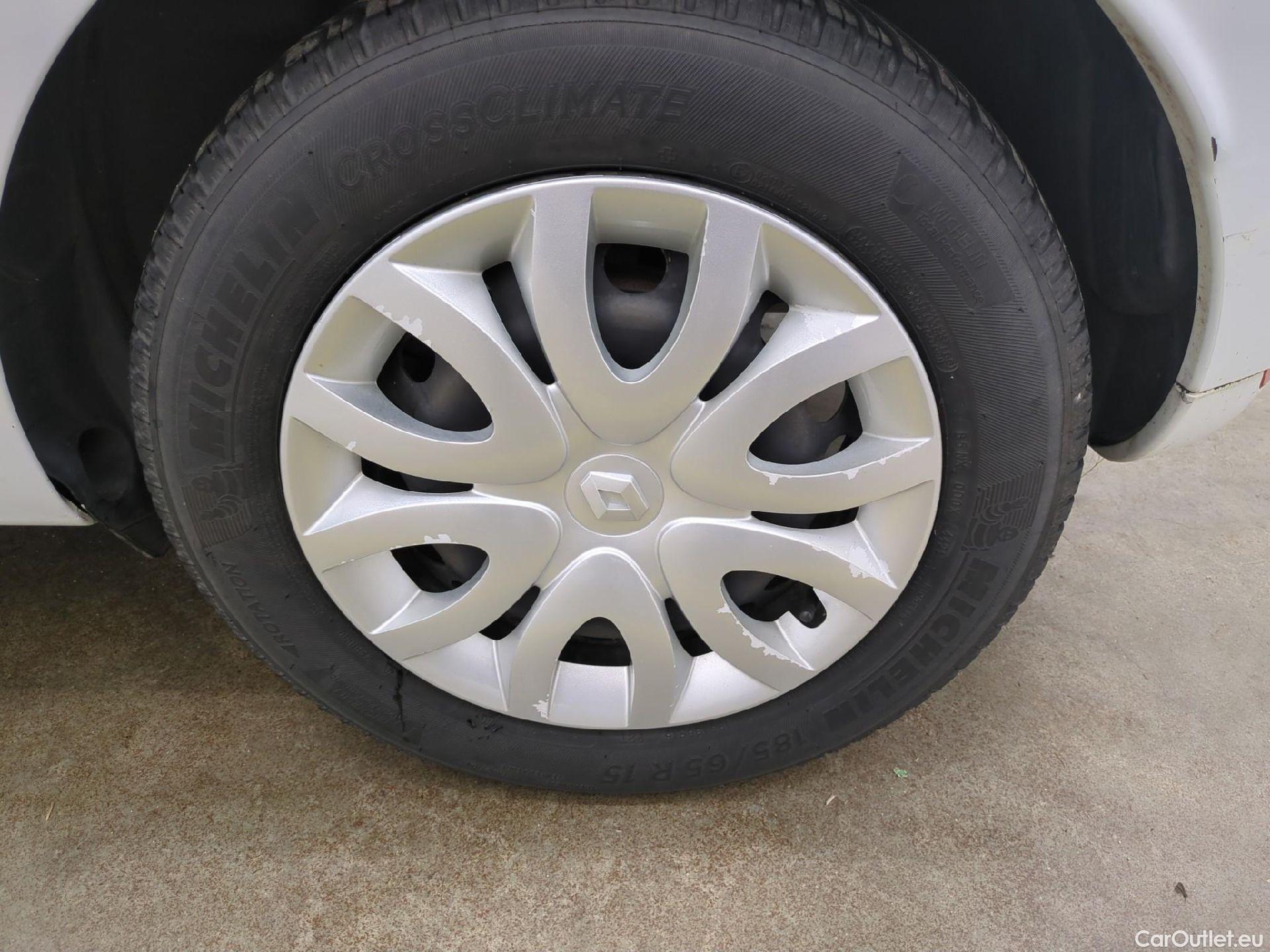  Renault  Clio  IV Air MediaNav 1.5 dCi 90CV BVM5 E6 #7