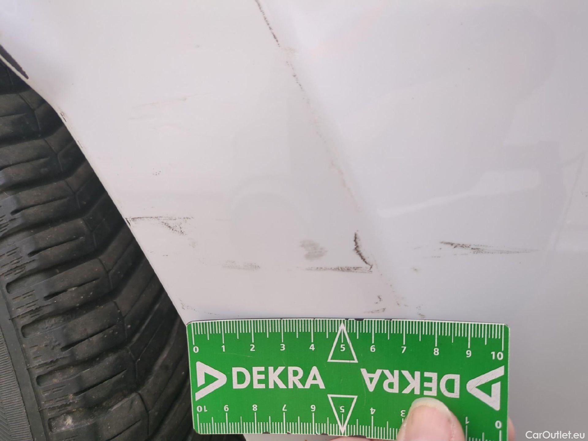  Renault  Clio  IV Air MediaNav 1.5 dCi 90CV BVM5 E6 #22