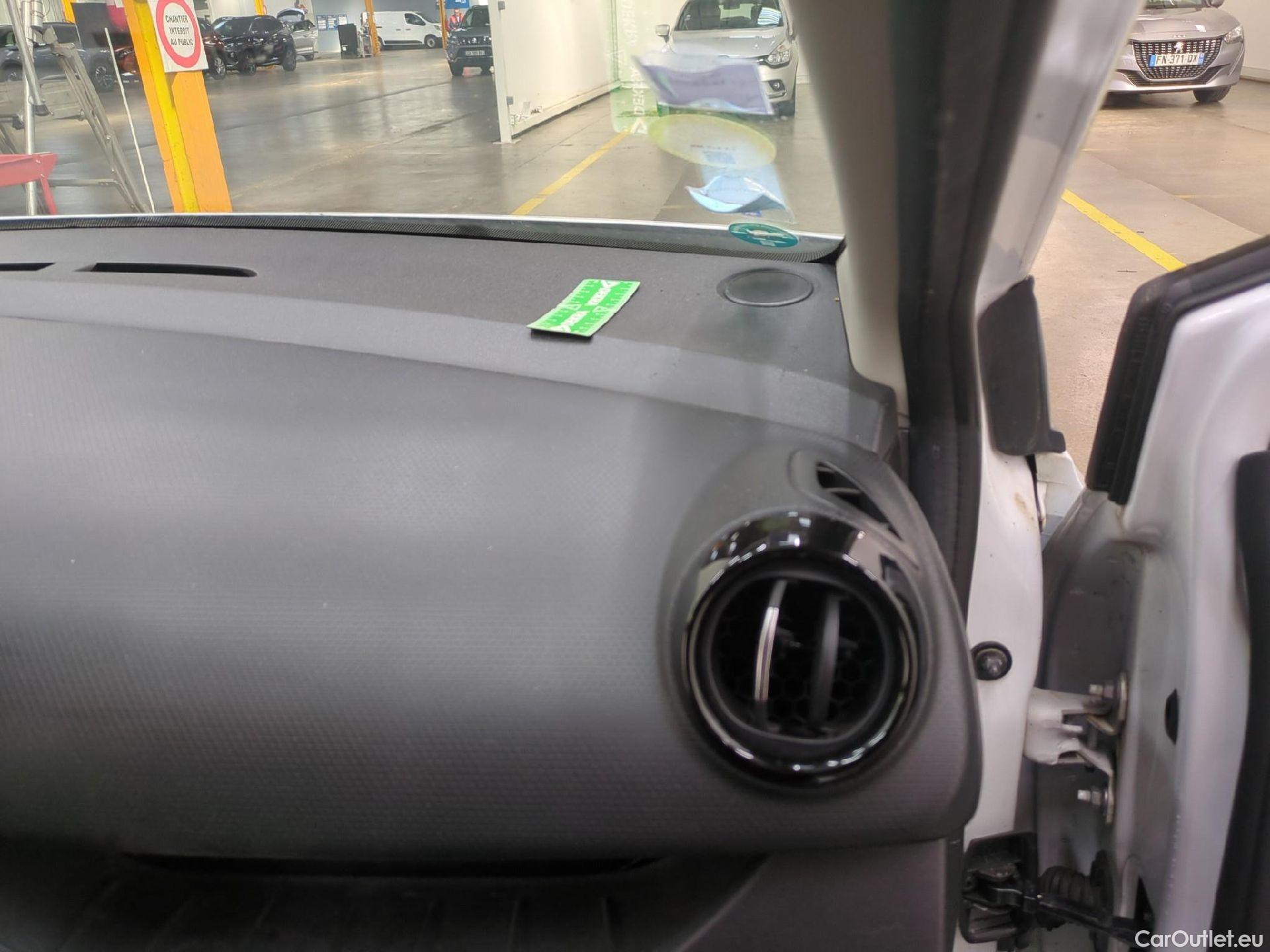  Renault  Clio  IV Air MediaNav 1.5 dCi 90CV BVM5 E6 #24