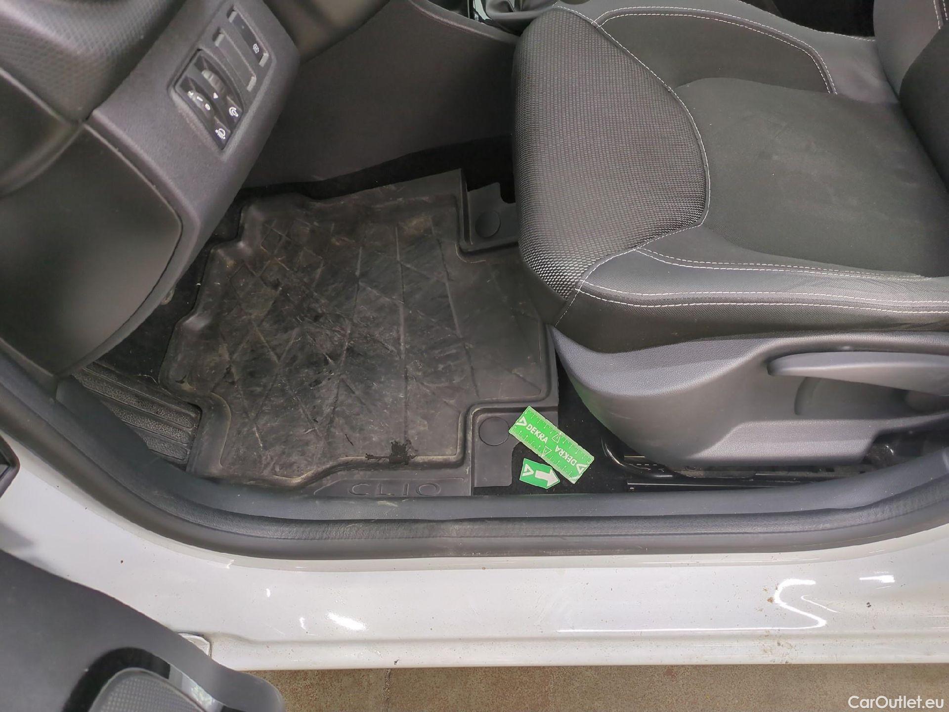  Renault  Clio  IV Air MediaNav 1.5 dCi 90CV BVM5 E6 #15